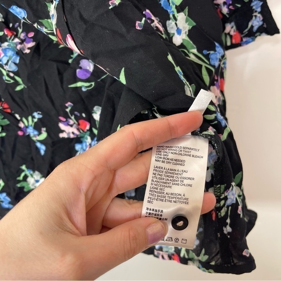 Anthropologie Maeve Aveiro‎ Flutter-Sleeved Buttondown - Picture 6 of 9